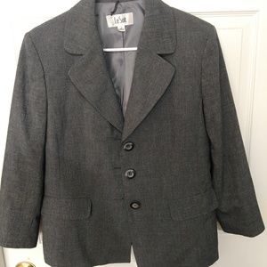 Charcoal gray suit with 3/4 sleeves & pencil skirt